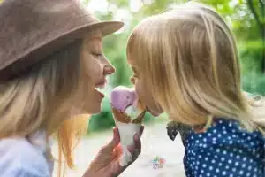 attachment parenting - bond between mom and daughter